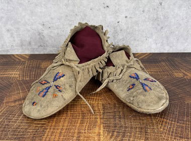 Native American Indian Beaded Moccasins