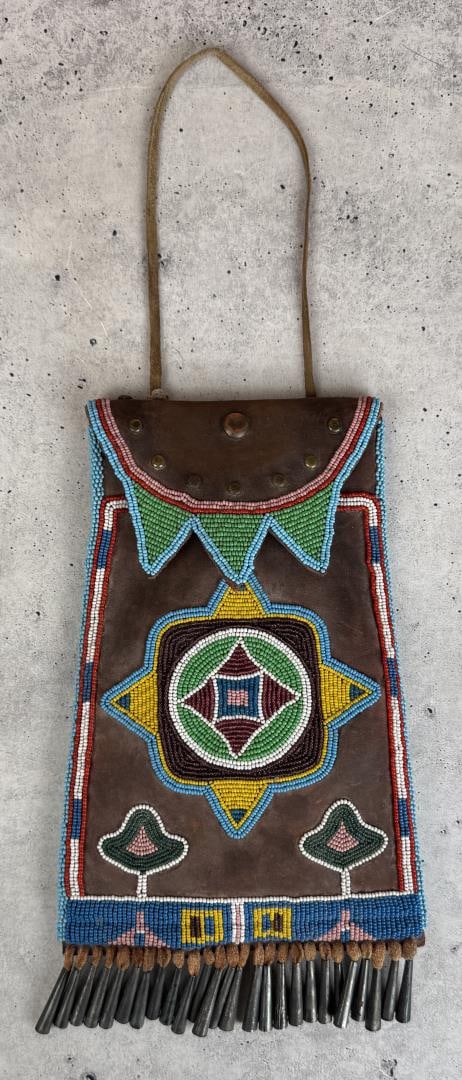 Montana Crow Indian Strike a Light Bag (1 of 4)