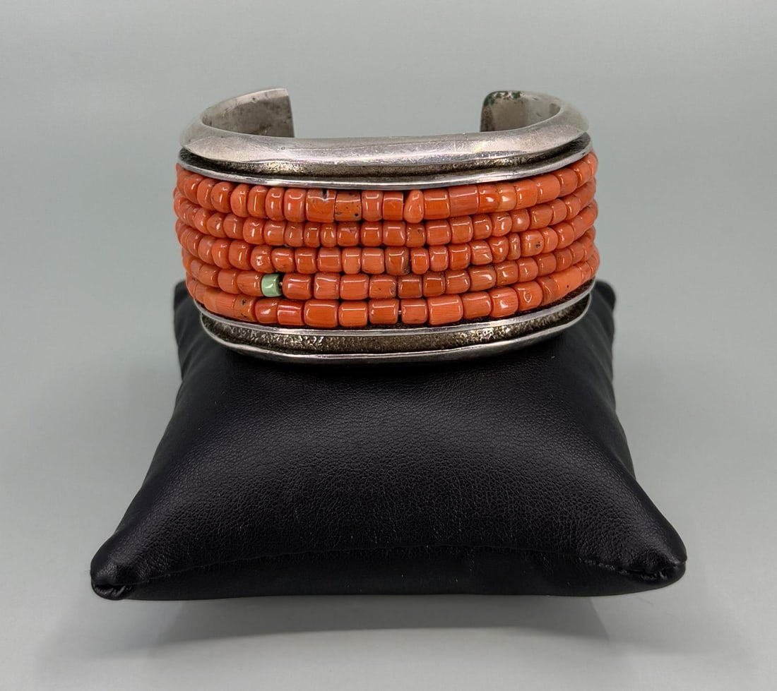John Hornbeck Sterling Tufa Spiny Oyster Bracelet: 156.3 grams. 2 3/4" outside diameter.