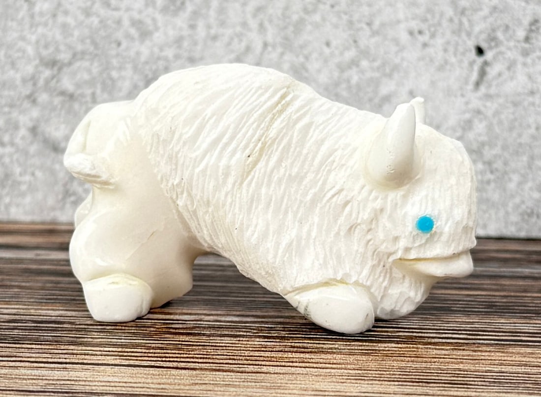 Vince Chavez Zuni White Medicine Buffalo Fetish: 1 3/4" by 1" by 1/2"