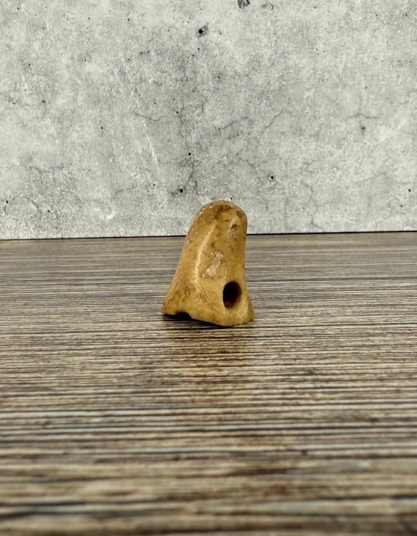 Ancient Thule Inuit Alaskan Eskimo Toggle (1 of 3)