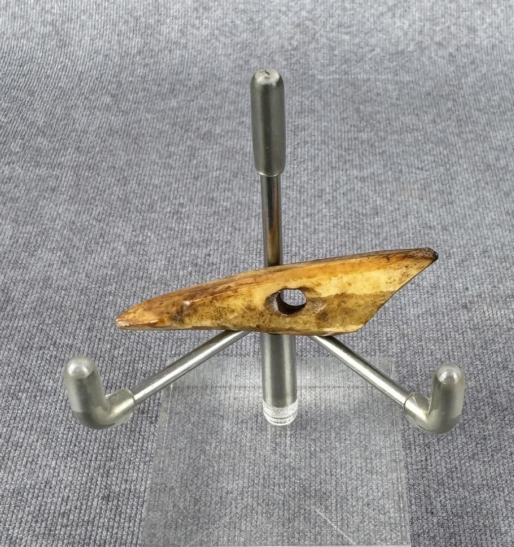 Ancient Thule Inuit Alaskan Eskimo Harpoon Point: 2" long. Carved walrus material. Native made prior to 1972. This item cannot be shipped to Oregon, California, Hawaii, New York, New Jersey, Internationally, or any other state that prohibits.