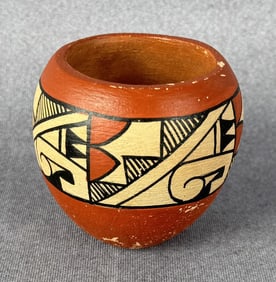 Jemez Pueblo Pottery Seed Pot