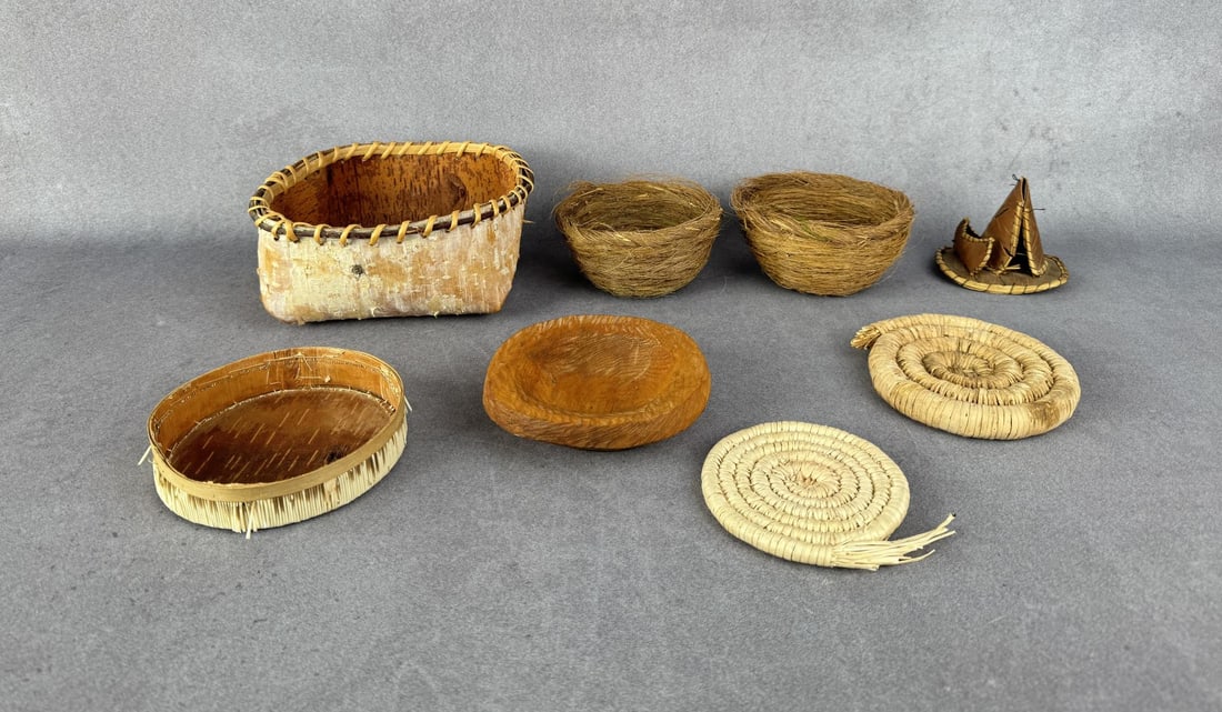 Collection of Native American Indian Baskets: Nice grouping