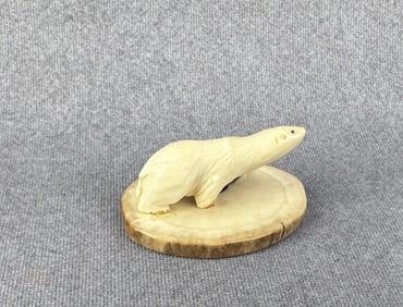 Alaskan Inuit Eskimo Carved Polar Bear