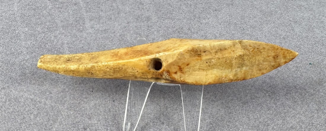Ancient Thule Inuit Alaskan Eskimo Harpoon Point: 6" long. Carved walrus material. Native made prior to 1972. This item cannot be shipped to Oregon, California, Hawaii, New York, New Jersey, Internationally, or any other state that prohibits.