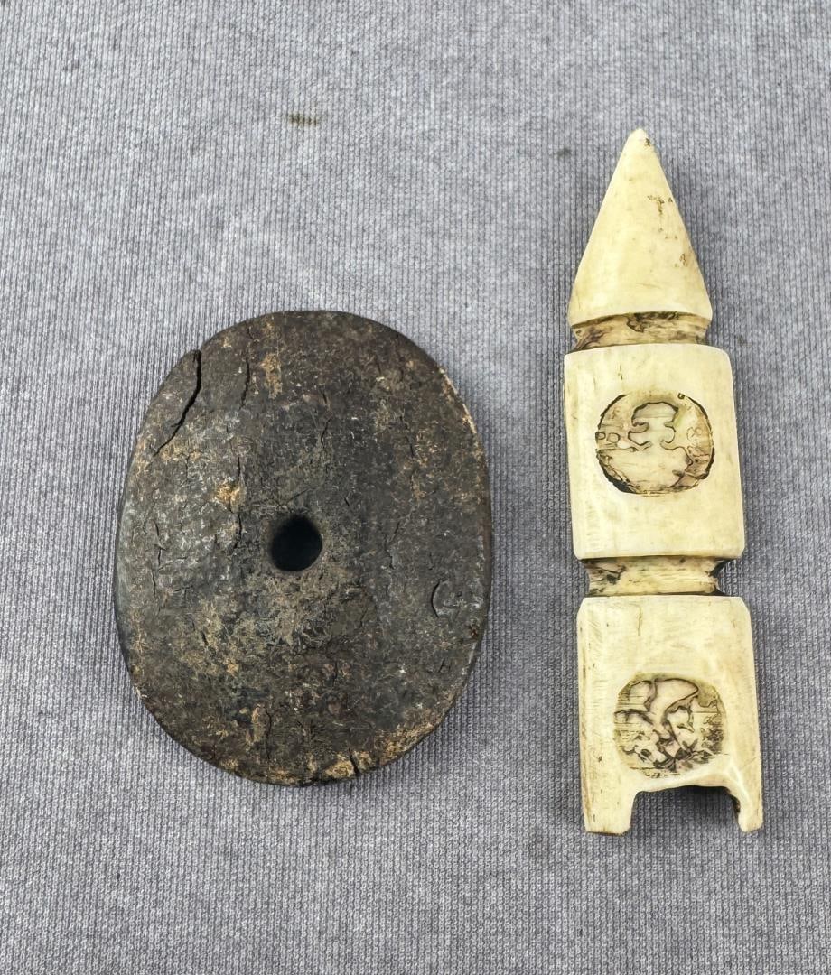 Ancient Thule Inuit Alaskan Eskimo Spindle Whorl (1 of 4)