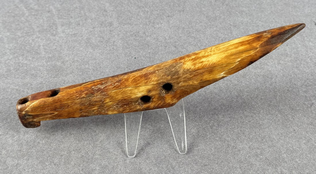 Ancient Thule Inuit Alaskan Eskimo Harpoon Point: 8 1/4" long. Huge point, more than likely for whale. Carved walrus material. Native made prior to 1972. This item cannot be shipped to Oregon, California, Hawaii, New York, New Jersey, Internationally