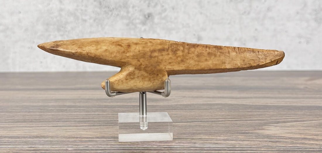 Ancient Thule Inuit Alaskan Eskimo Harpoon Point: 7 1/2" long. Carved walrus material. Native made prior to 1972. This item cannot be shipped to Oregon, California, Hawaii, New York, New Jersey, Internationally, or any other state that prohibits.