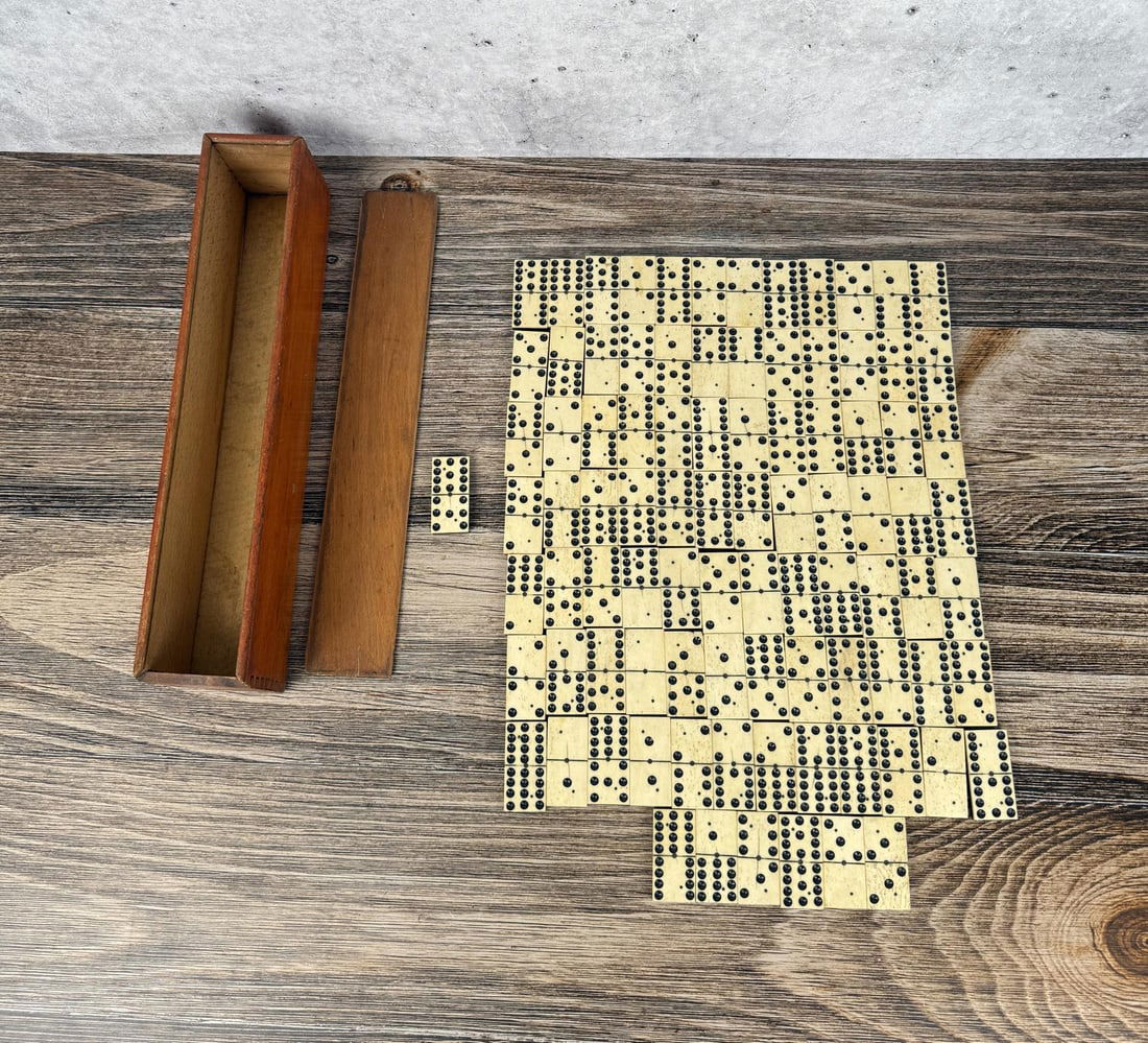 Civil War Bone and Ebony Dominoes: Each tile is 2 1/8" by 1".