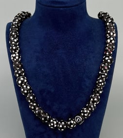 Native American Indian Trade Beads Skunk