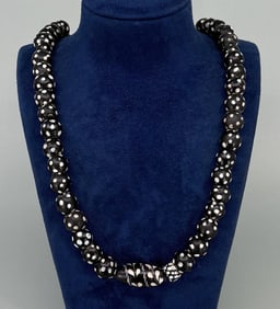 Native American Indian Trade Beads Skunk