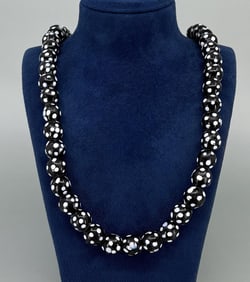 Native American Indian Trade Beads Skunk