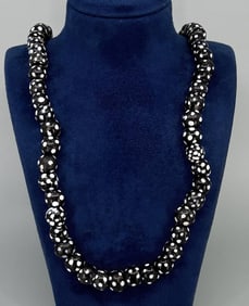 Native American Indian Trade Beads Skunk
