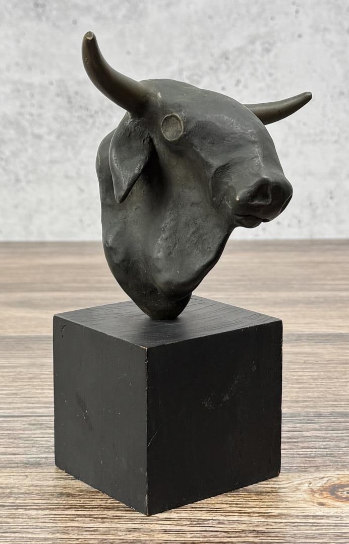 Donald Locke Prince Buster Bull Bronze (1 of 8)