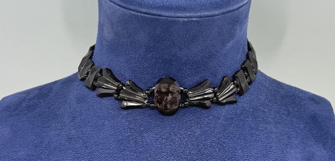 Victorian Amethyst Glass Mourning Collar Choker (1 of 4)