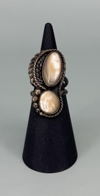 Navajo Sterling Silver Mother Of Pearl Ring