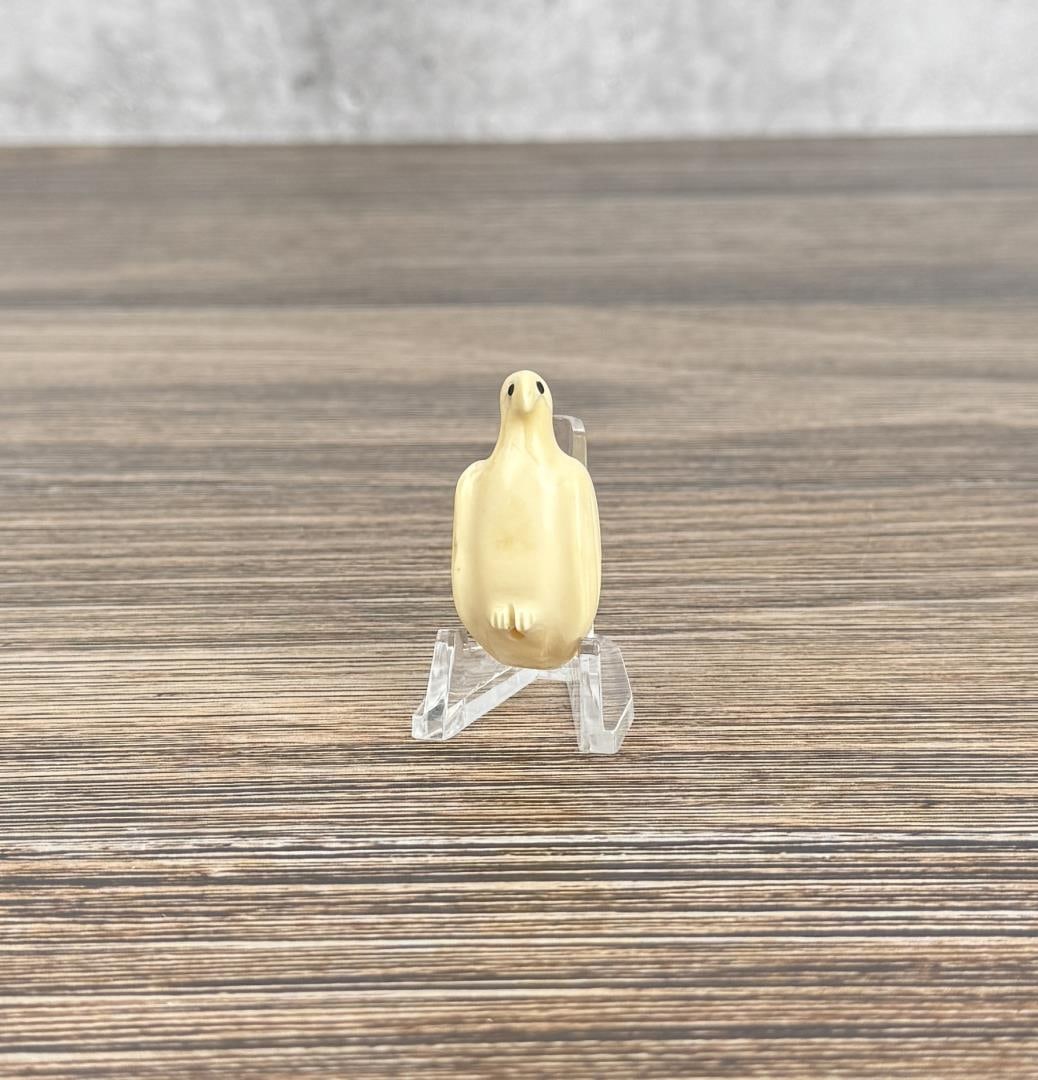 Alaskan Inuit Eskimo Bird Carving (1 of 4)