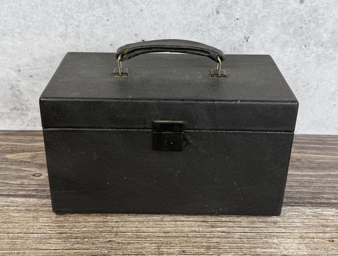 Eastman Kodak Cine Camera Carrying Case (1 of 8)