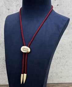 Alaskan Inuit Eskimo Scrimshaw Bolo Tie