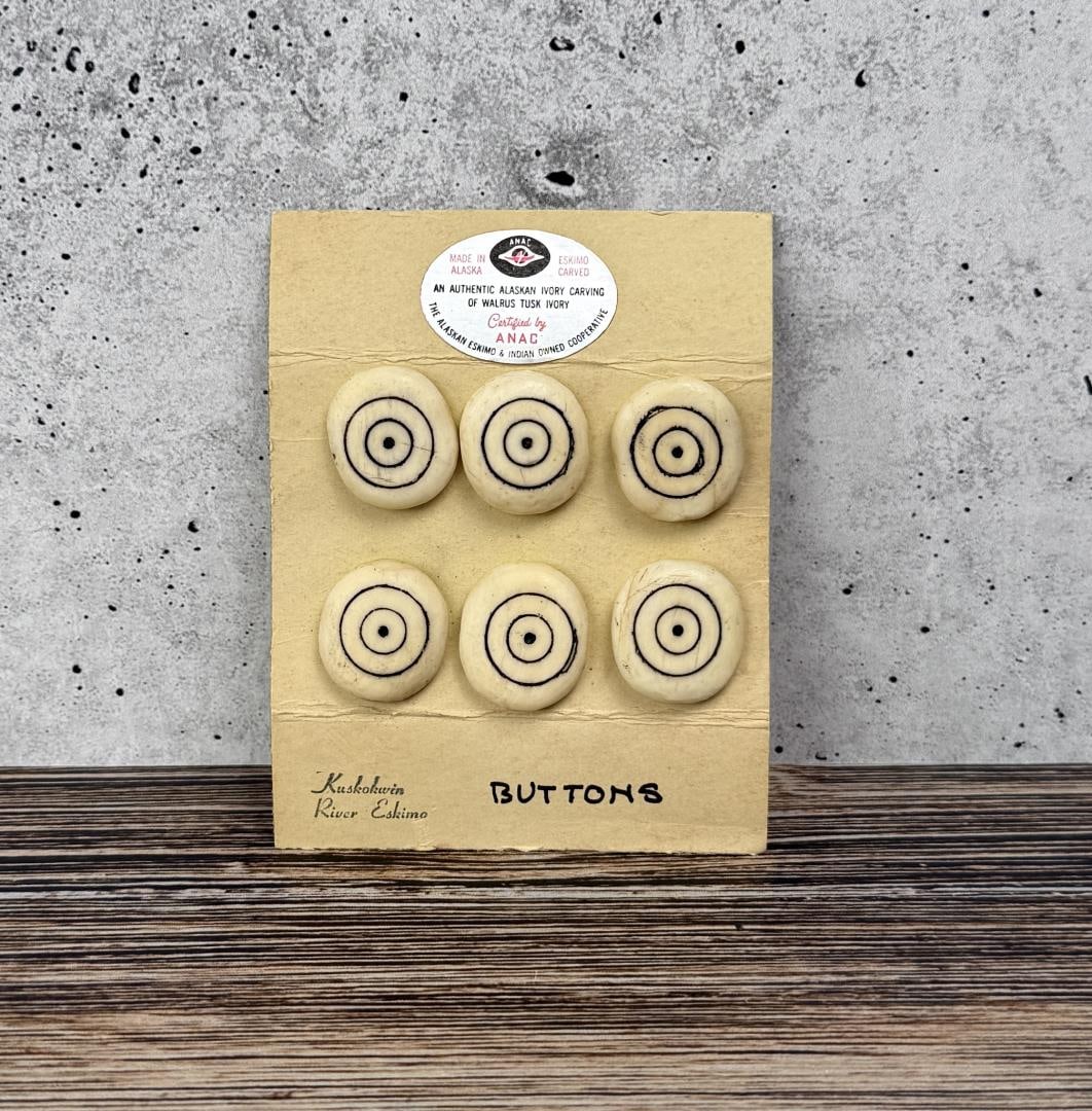 Alaskan Inuit Eskimo Carved Buttons (1 of 5)