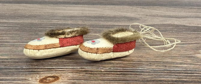 Miniature Alaskan Inuit Eskimo Moccasins
