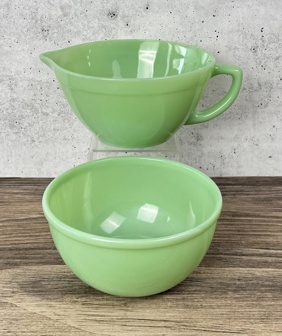 Fire King Oven Ware Jadeite Batter & Mixing Bowl (1 of 4)