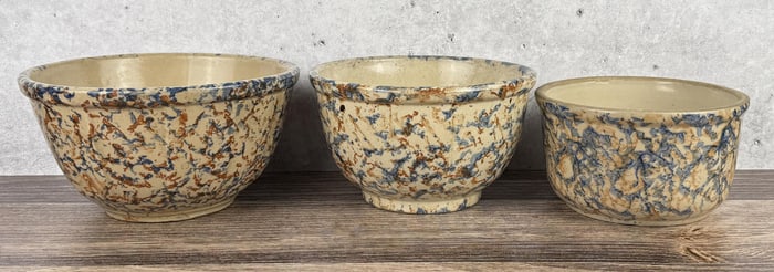 Group Of Red Wing Spongeware Bowls & Casserole