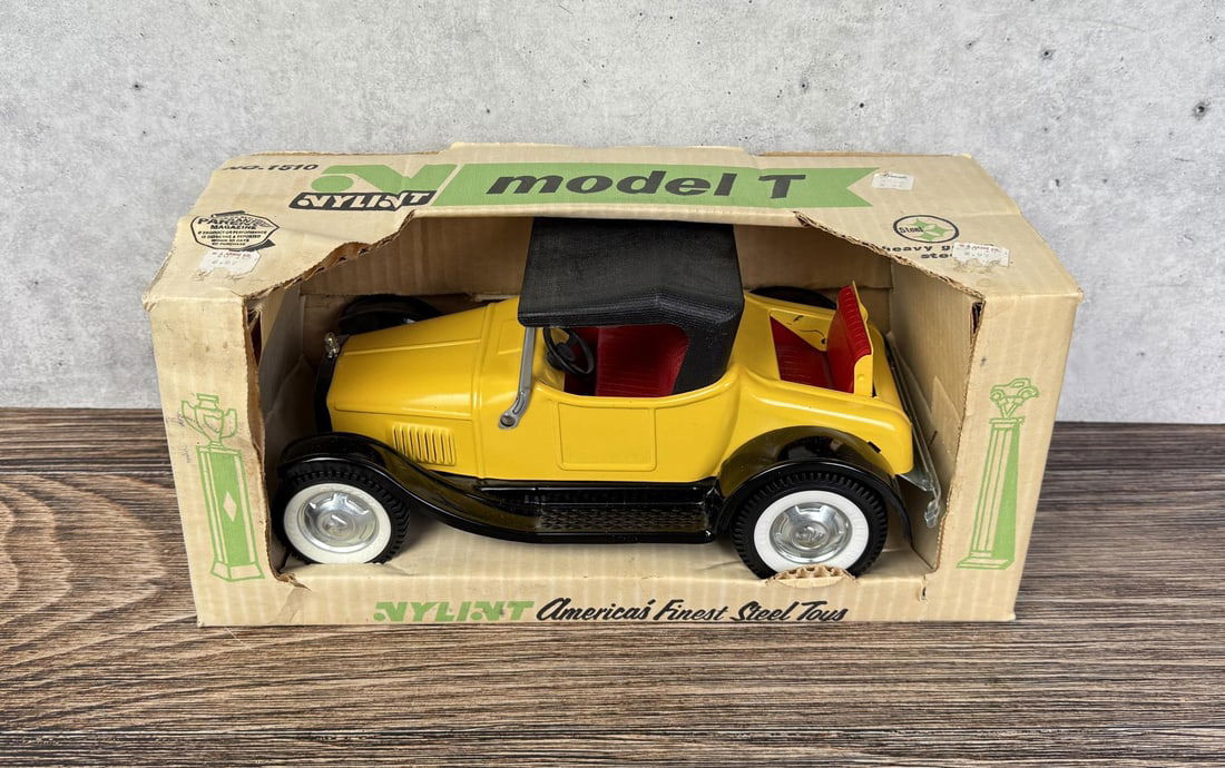Nylint No 1510 Die Cast Model T Roadster Toy (1 of 5)