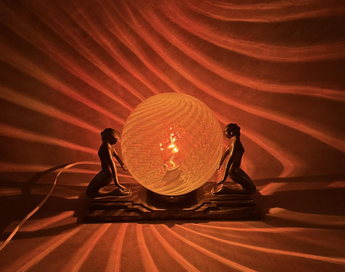 Frankart Art Deco Double Nude Lamp L241: Very nice old lamp. Working. 14" by 9 3/8" by 8 1/8".