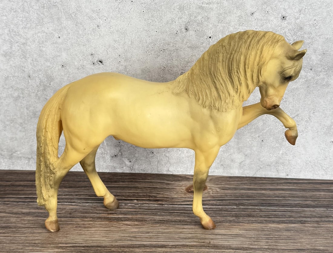 Breyer Horse Legionario III Andalusian 68 (1 of 6)