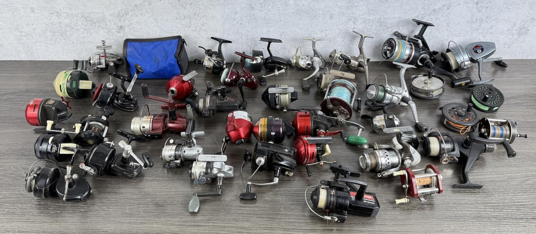 Large Collection of Fishing Reels: Nice grouping
