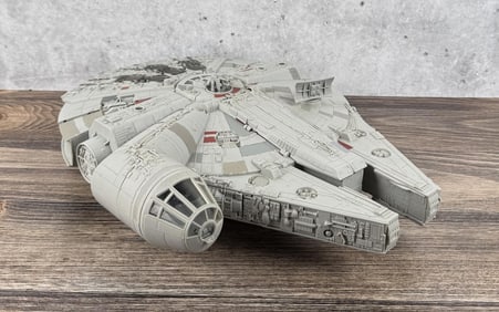 Star Wars Millennium Falcon