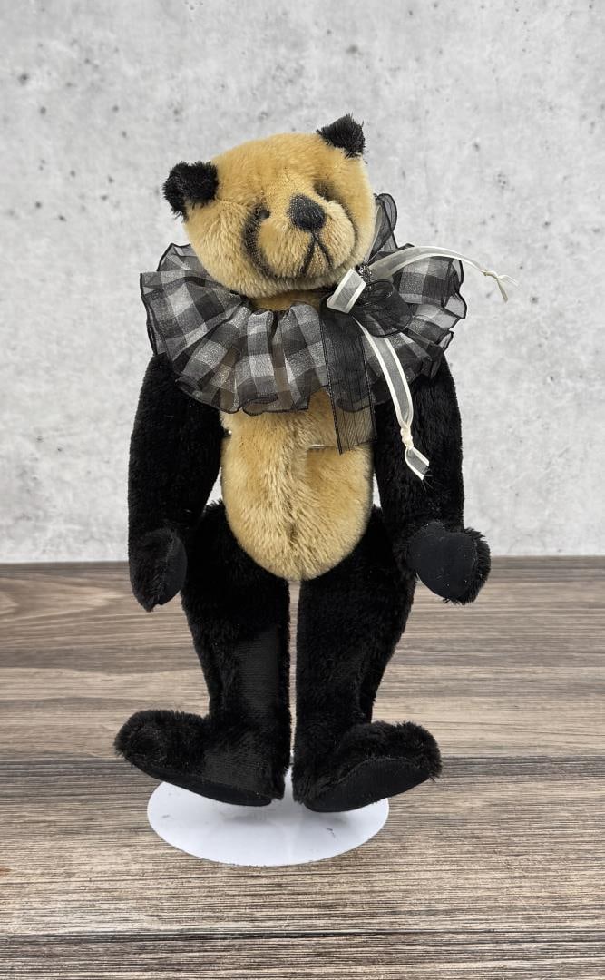 Riffenberg Bear Paxton Panda Teddy Bear (1 of 6)