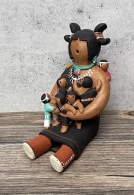 Margaret Quintana Taos Pueblo Storyteller Doll
