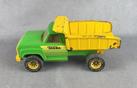 Tonka Pressed Steel Dump Truck XR-101