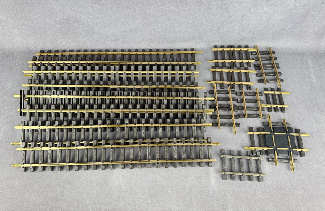 LGB G Scale Model Railroad Train track: Nice grouping