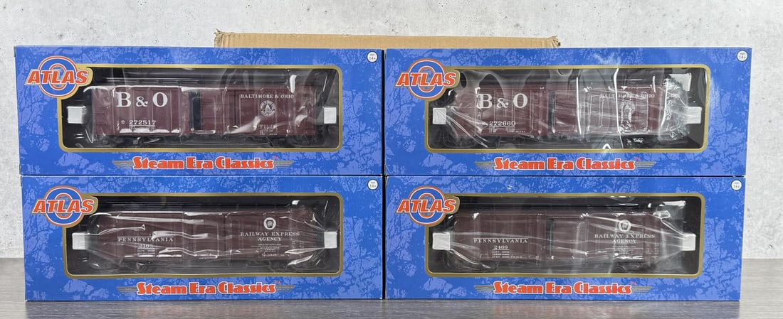 Atlas O Scale Steel Box Car Train Cars: Four total- #3002908-1, #3002908-2, #3002907-3, 3002907-4