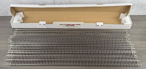 Atlas O Scale 2 Rail Straight Railroad Track 7056