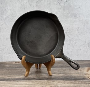 Wagner Ware #8 Cast Iron Skillet Smoke Ring