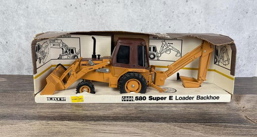 ERTL Case 580 Super E Backhoe Die Cast Toy