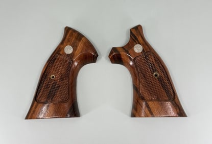 Smith & Wesson N Frame Goncalo Alves Pistol Grips