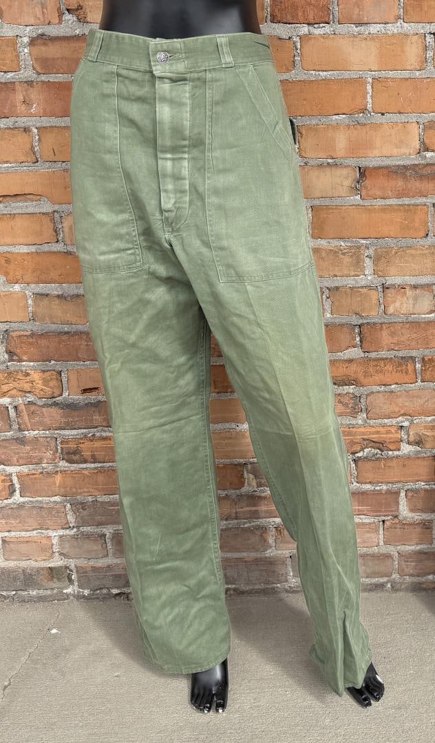 Korean War US Army Altered OG 107 Trousers: Nice set of Sateen Jungle Trousers. Unusual with Star button and Zipper. 30" waist, 32" inseam.