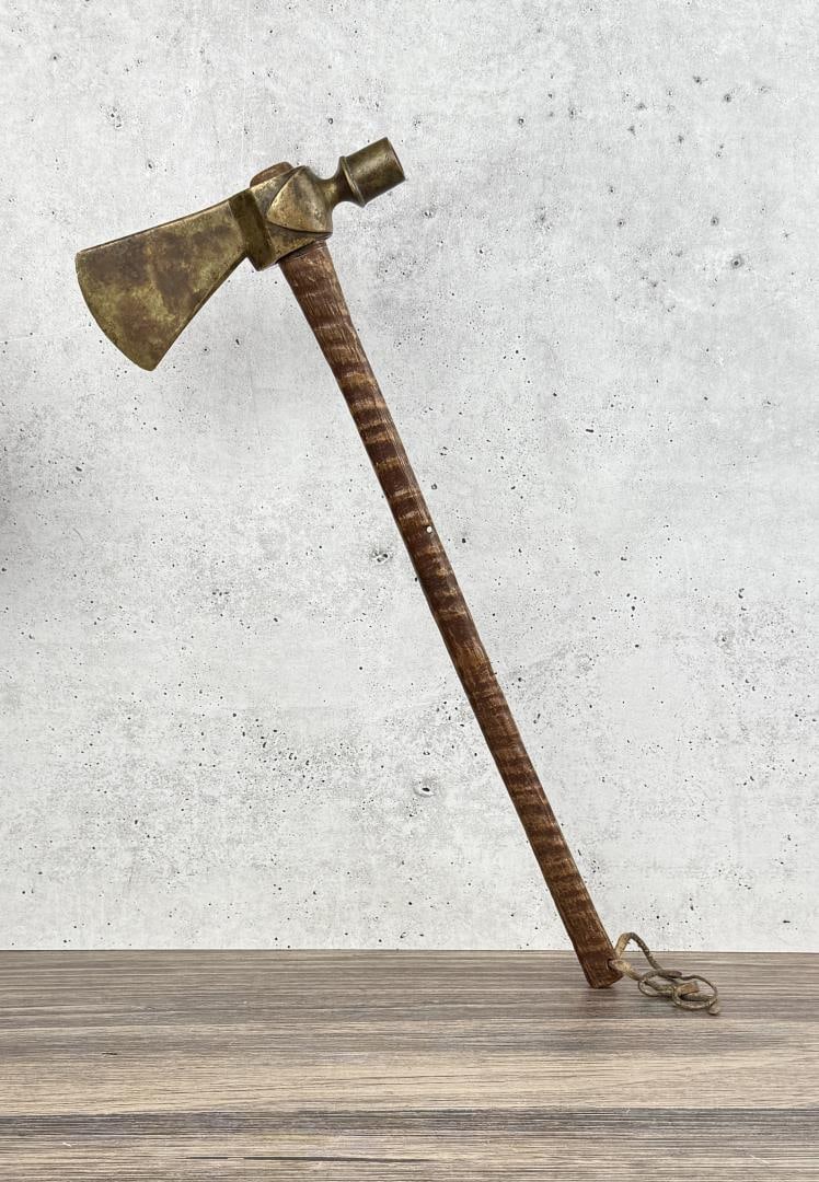 Antique Plains Indian Brass Peace Pipe Tomahawk (1 of 11)