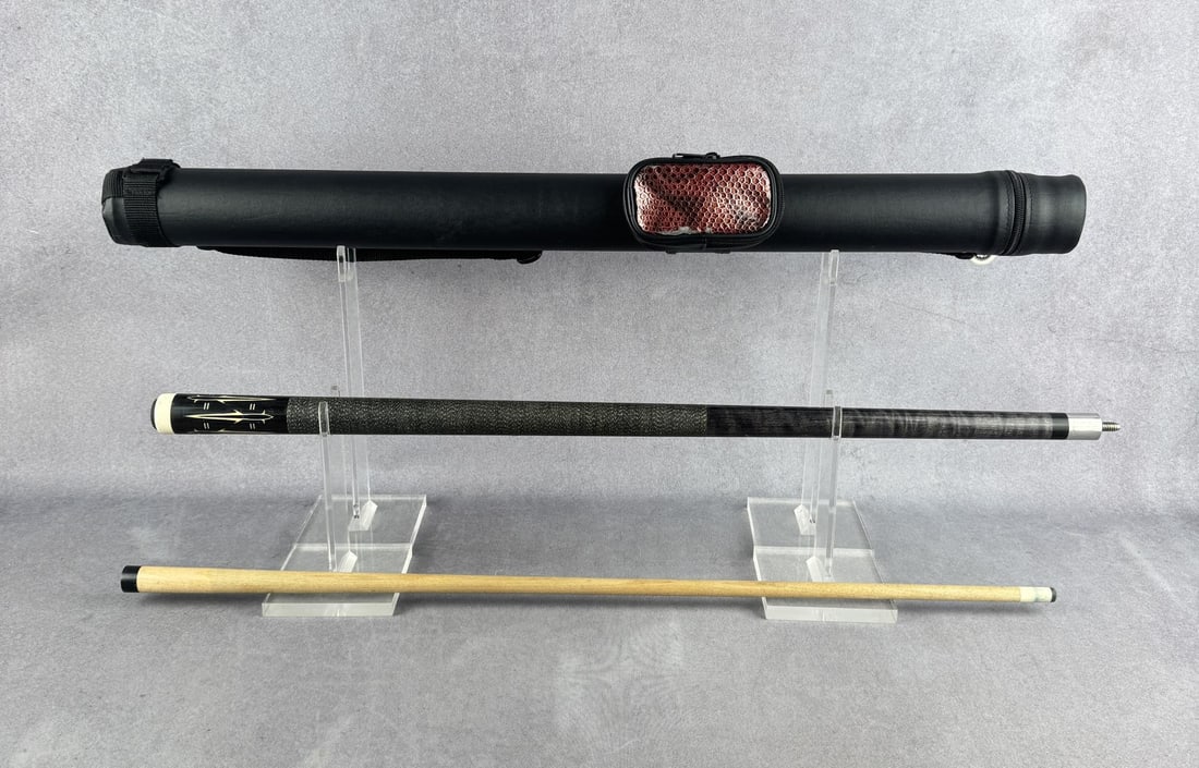Joss Custom Pool Cue And Case: 58" long. Tip is warped.