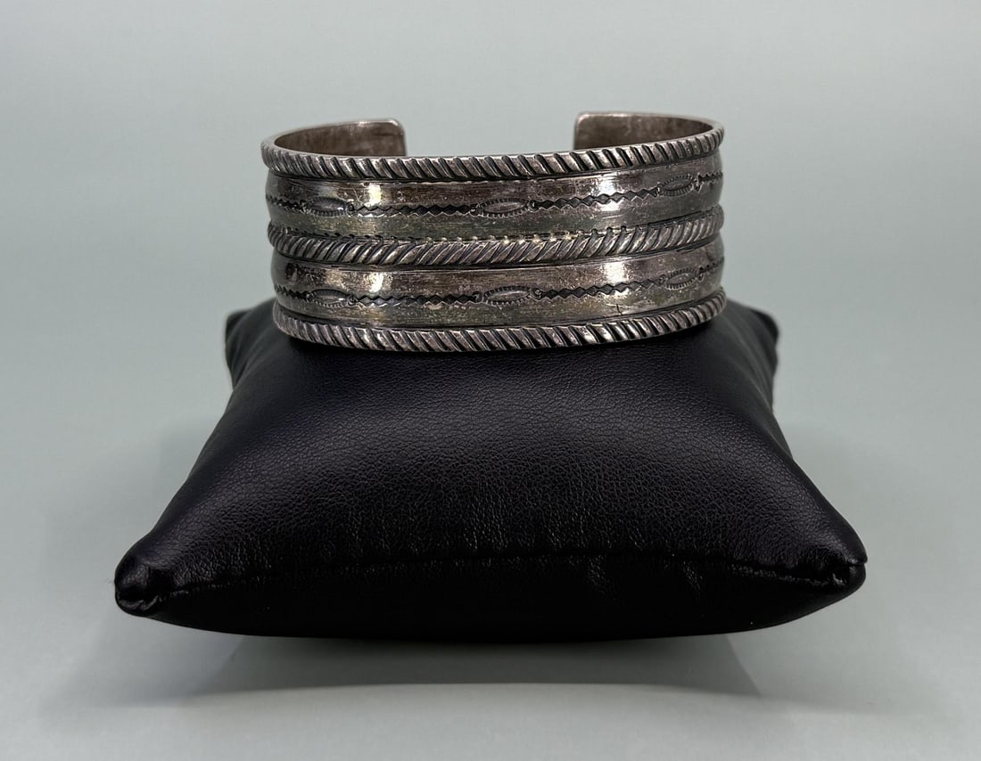 Navajo Sterling Silver Cuff Bracelet (1 of 4)