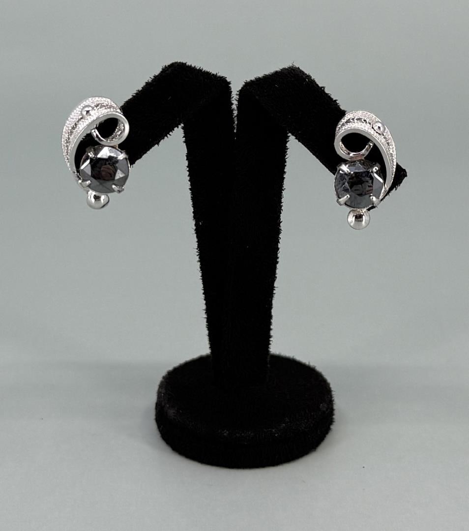 Sterling Silver Sorrento Hematite Earrings: 3/4" long.