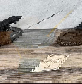 Big Sky Carvers Spring Cubs Pen Stand