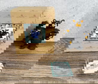 Big Sky Carvers Bearfoots Super Dad Bear