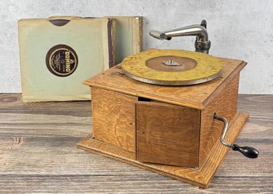 Victor Talking Machine Berliner Victrola